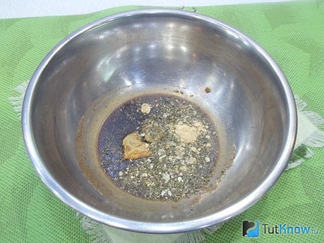Приготовлен маринад для утки