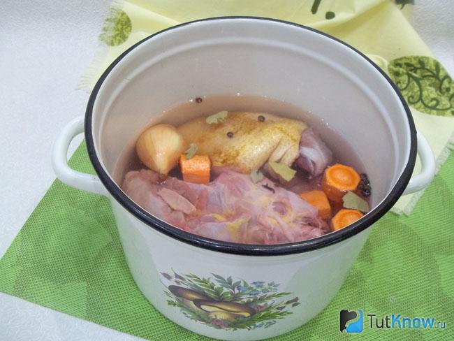Продукты залиты водой