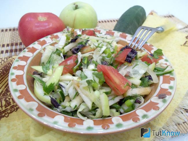 Готовый витаминный летний овощной салат