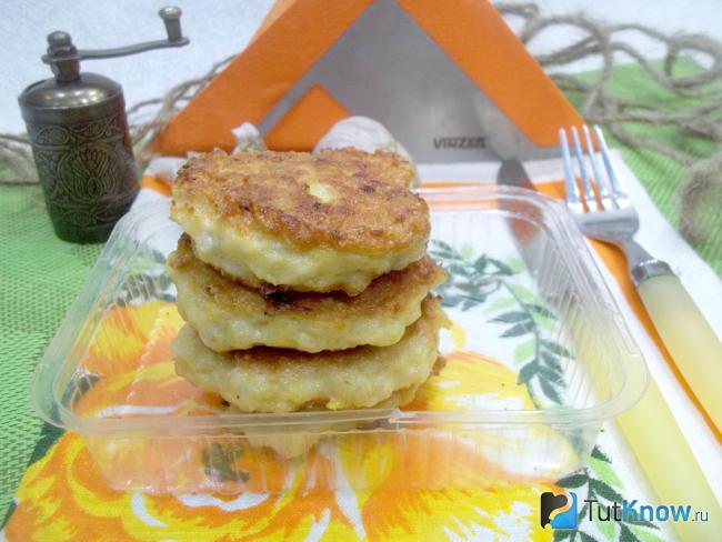 Готовые котлеты из куриной грудки и манки