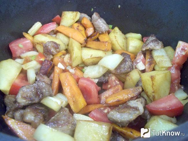 Продукты жарятся