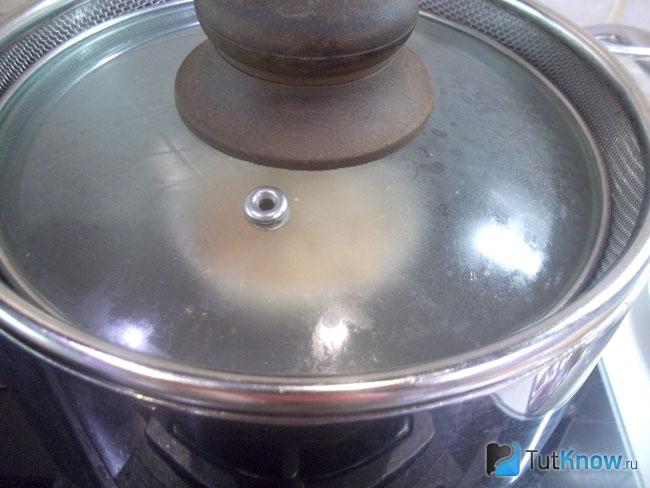 Творожное шоколадное суфле с яблоками готовится на пару