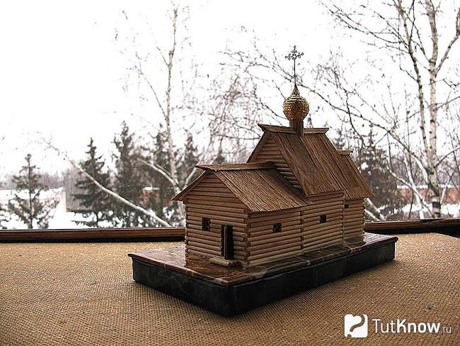 Церковь из деревянных брусков готова