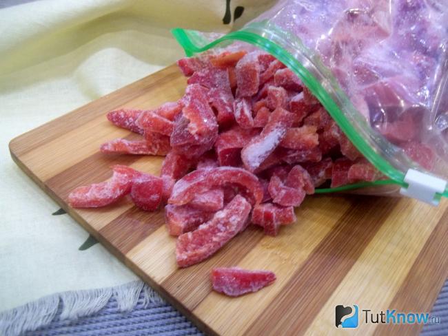 Готовый замороженный сладкий болгарский перец кубиками для супа