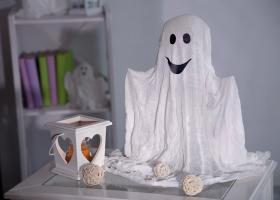 Празднуем Хэллоуин – как сделать призрака, привидение, мумию своими руками