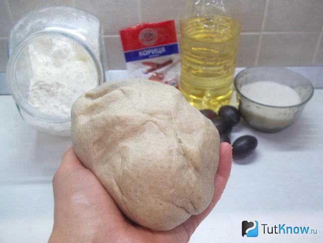 Тесте отбивается об стол