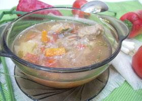 Суп из летних овощей на свиных ребрах