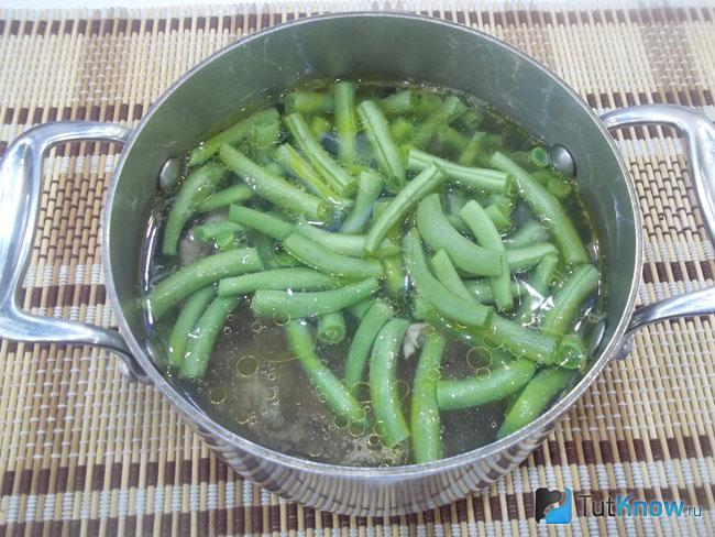 суп со спаржей на мясном бульоне. 1539372478 6. суп со спаржей на мясном бульоне фото. суп со спаржей на мясном бульоне-1539372478 6. картинка суп со спаржей на мясном бульоне. картинка 1539372478 6. Спаржа – это очень полезный продукт, который хотя бы иногда нужно включать в свой рацион. Мы придумали кое-что гениальное и положили стручки в суп, так что блюдо получится в два раза сытнее. Приятного аппетита!