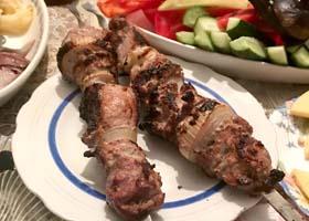 Шашлык из свинины — как правильно выбрать и замариновать мясо