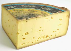 Сыр Фрибург: польза, вред, состав, рецепты