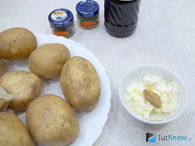 Сливочное масло соединено с горчицей