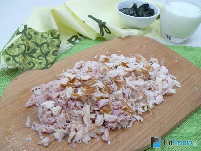 Копченая грудинка нарезана кусочками