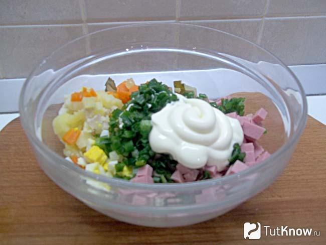 К продуктам добавлен майонез