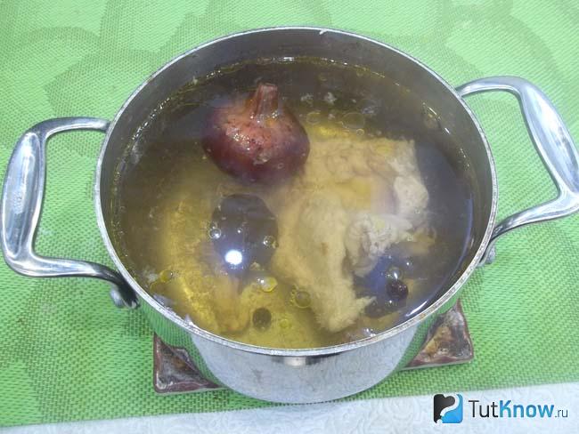 Готовый куриный бульон из грудок