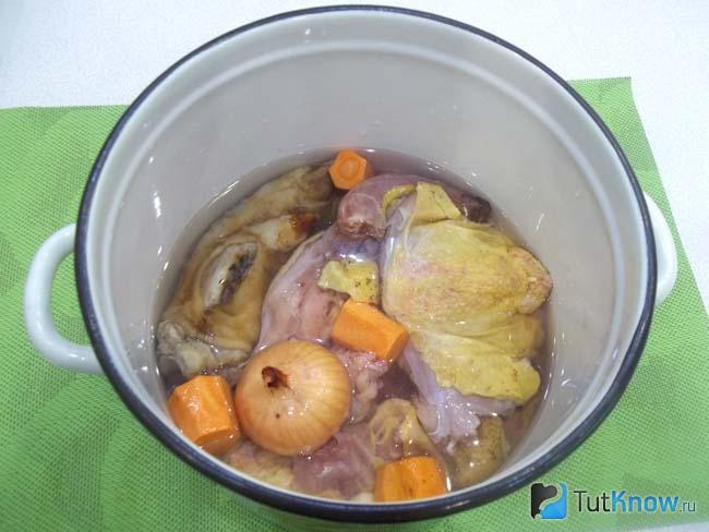 Продукты залиты водой