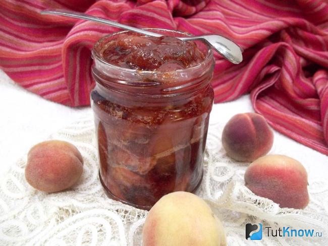 Готовое персиковое варенье