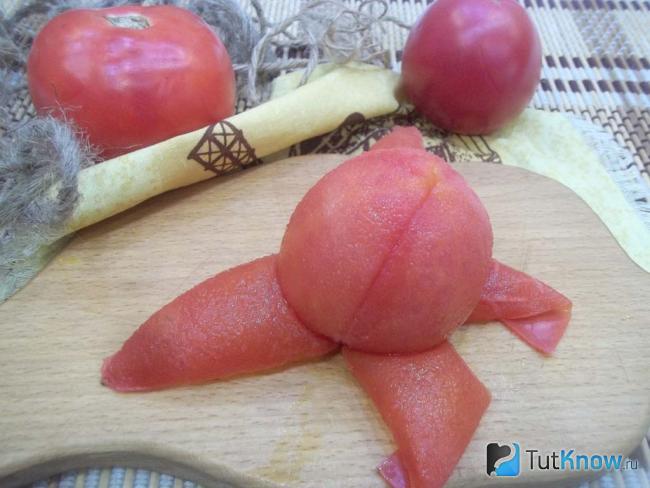 Готовые помидоры без шкурки