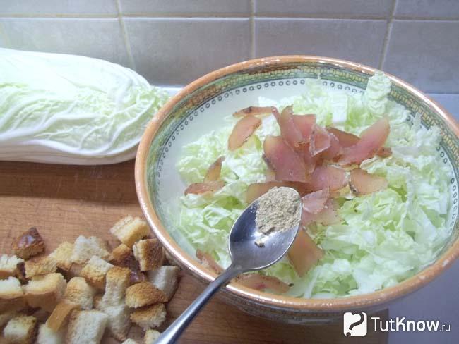 К продуктам добавлен молотый сушеный чеснок