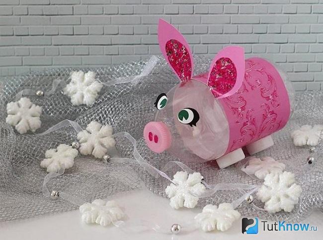 Поросенок из бутылки