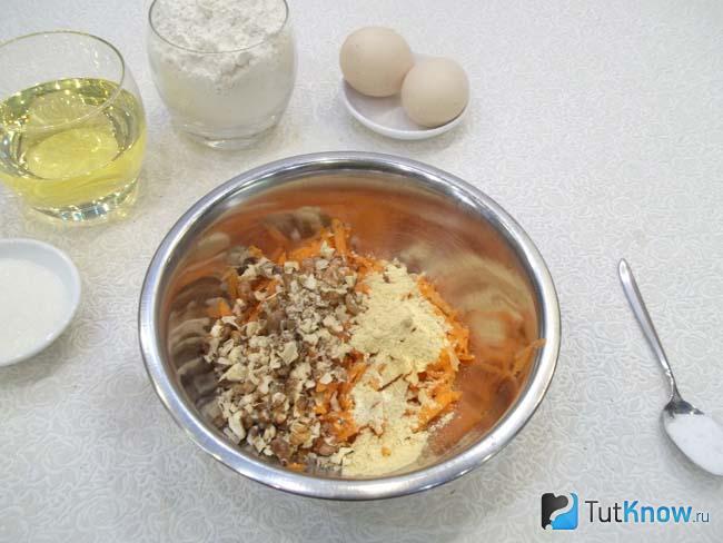 Морковь, орехи и имбирь соединены