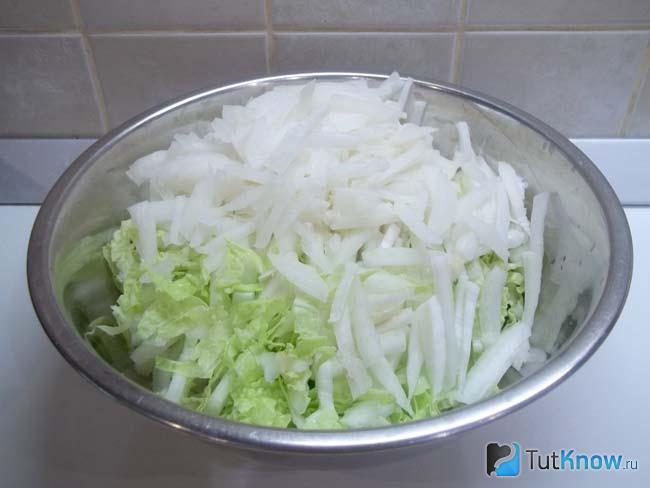 Редька нарезана соломкой