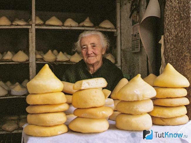 Изготовление сыра Тетилья