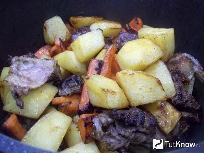 Продукты жарятся