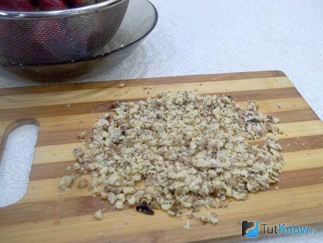 Орехи подробленны мелкими кусочками