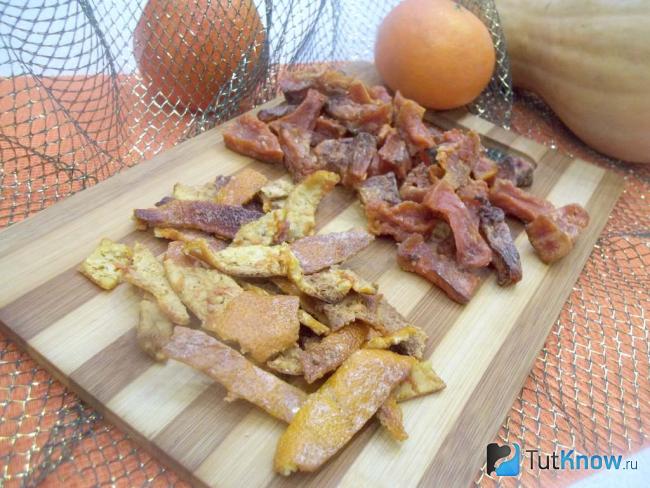 Готовые цукаты из корок апельсина и тыквы