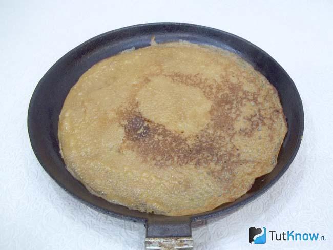 Готовые блинчики с кофе и манкой