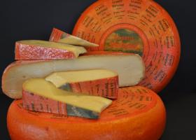 Сыр Доруваэл: описание, польза, вред, рецепты