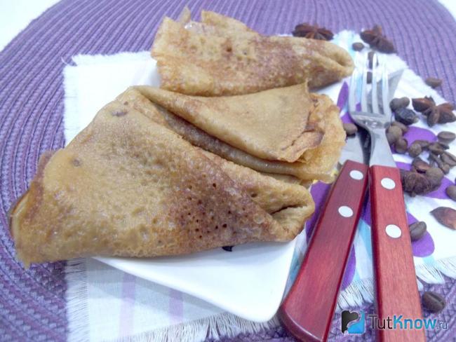 Готовые блинчики с кофе и манкой