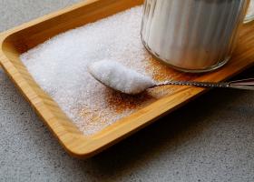Заменитель сахара ксилит: польза, вред, рецепты, применение