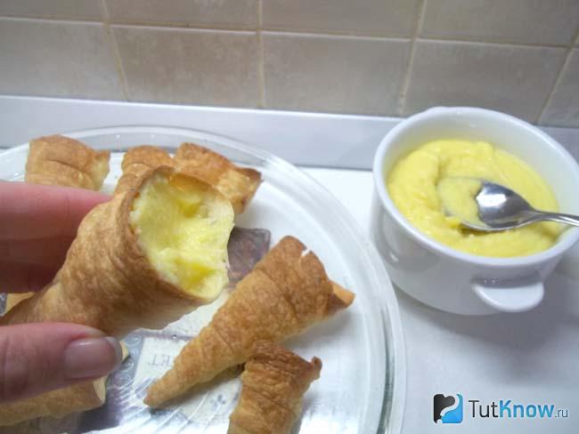Трубочки заполнены кремом