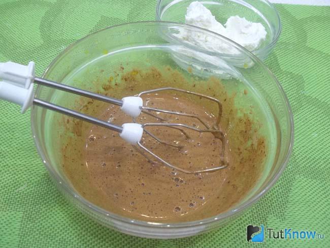 Яичная масса перемешаны