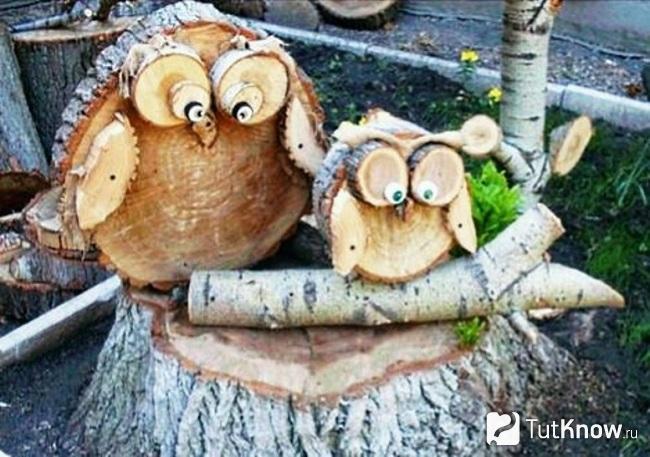 Совы из дерева крупным планом