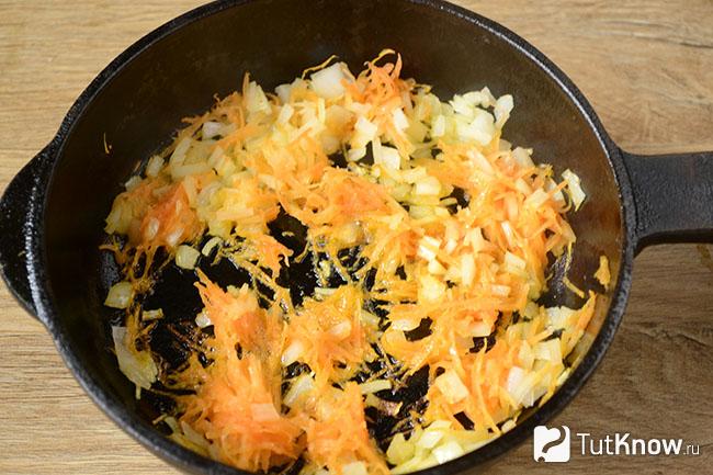 сырный суп рецепт с плавленным сыром и кукурузой. 1553979125 2. сырный суп рецепт с плавленным сыром и кукурузой фото. сырный суп рецепт с плавленным сыром и кукурузой-1553979125 2. картинка сырный суп рецепт с плавленным сыром и кукурузой. картинка 1553979125 2. Сегодня в меню сытный и ароматный суп с плавленым сыром, картофелем и консервированной кукурузой. Основой будет служить куриный бульон. По желанию его можно заменить овощным, грибным, мясным бульоном или очищенной водой, если вы хотите приготовить менее калорийное блюдо.