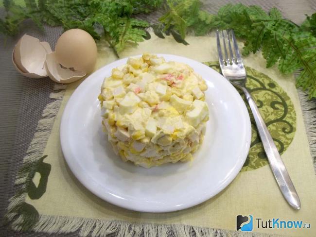 Салат с кукурузой яйцами сыром калорийность