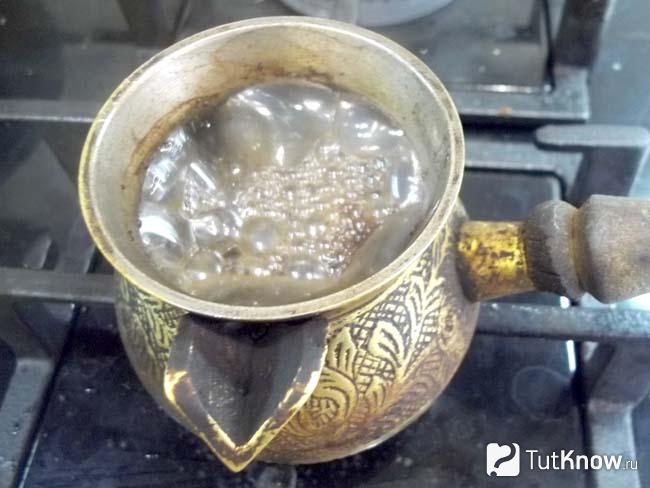 Кофе доведено до кипения