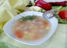 Картофельный суп с фрикадельками и кабачками