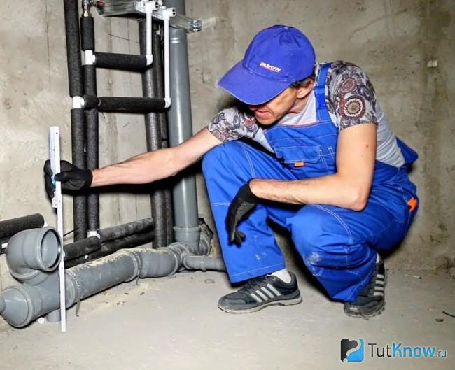 Как сделать канализацию в подвале без насосных станций