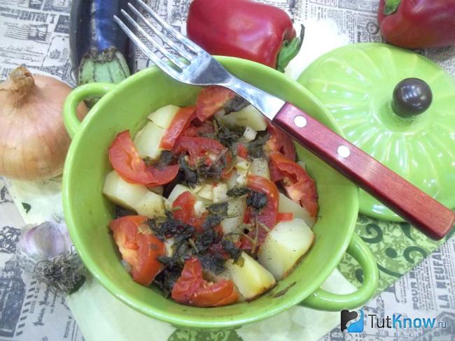 Готовые горшочки с ягненком и баклажанами в домашних условиях