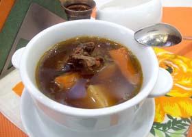 Жареный суп с уткой и овощами