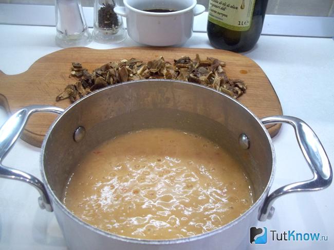 Картофель с чечевицей измельчены блендером