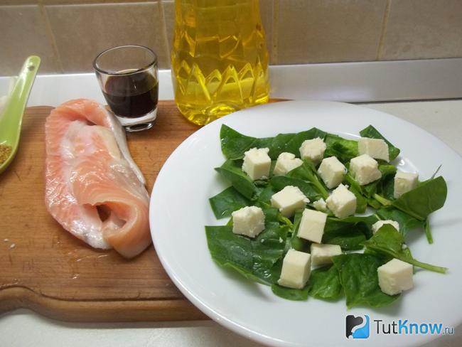 Сыр нарезан