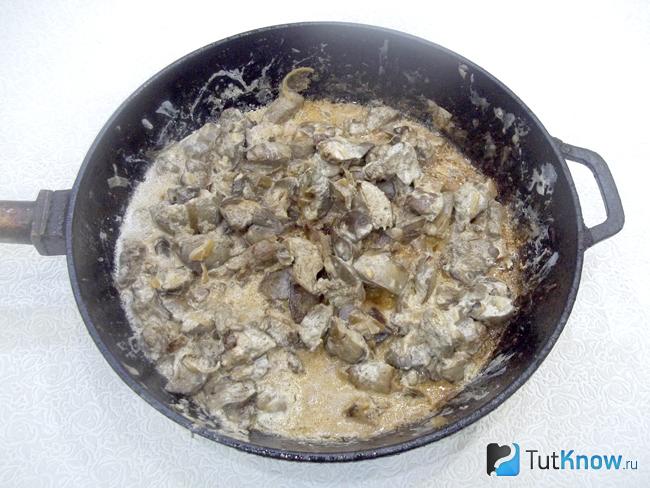 Печень в сметане готова