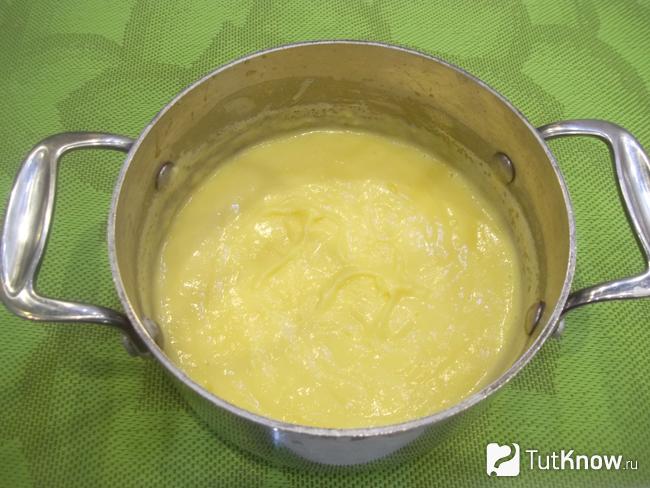 В готовый крем добавлено масло