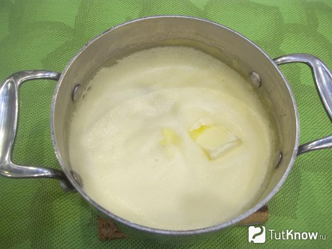 К продуктам влито молоко