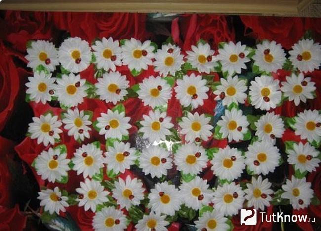 торт в виде ромашки на годовщину свадьбы. Смотреть фото торт в виде ромашки на годовщину свадьбы. Смотреть картинку торт в виде ромашки на годовщину свадьбы. Картинка про торт в виде ромашки на годовщину свадьбы. Фото торт в виде ромашки на годовщину свадьбы