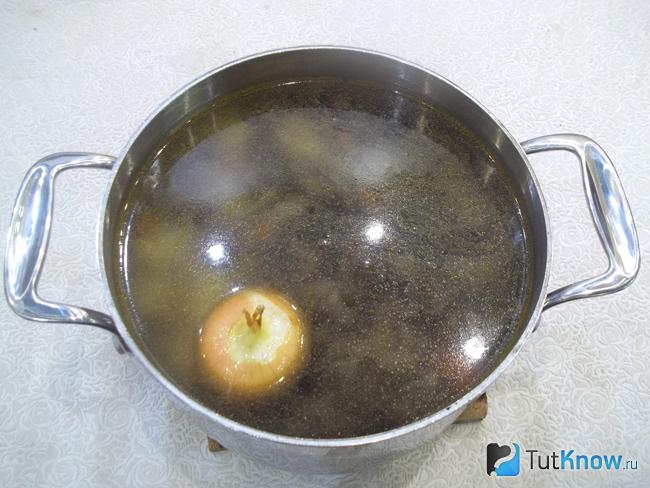 Продукты залиты водой